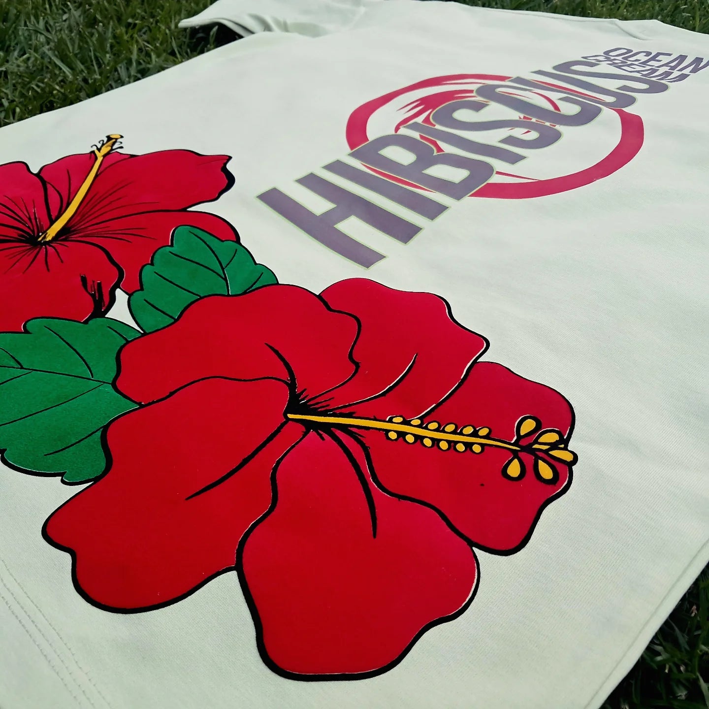 The Hibiscus  II Oversized